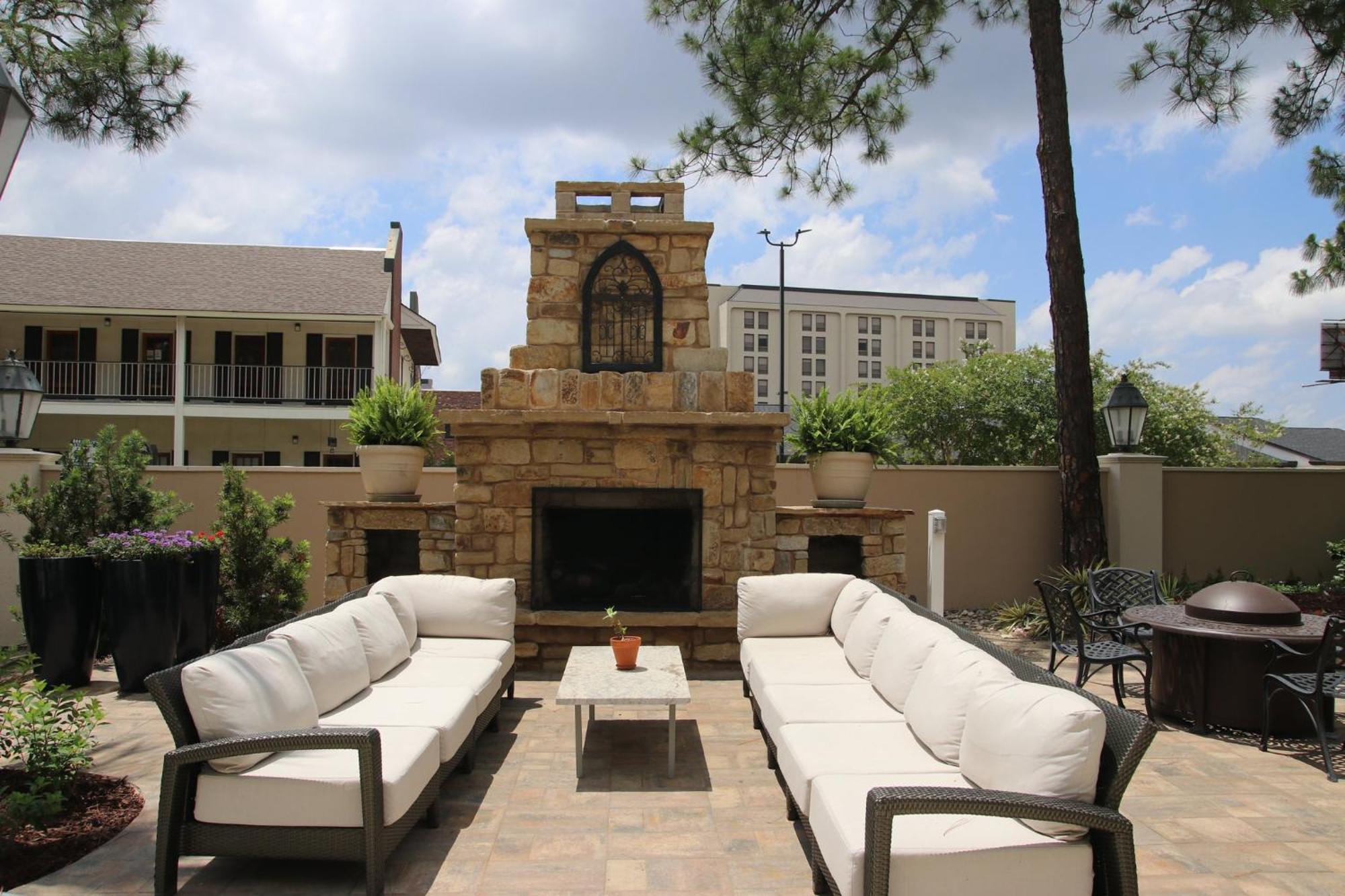 Hotel Crowne Plaza Executive Center Baton Rouge By Ihg Exterior foto